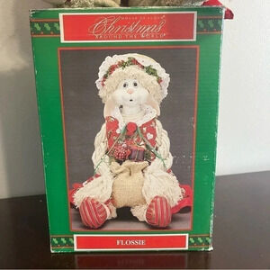 House of Lloyd Bunny "Flossie"‎ Christmas Around the World 1994 Shelf Sitter
